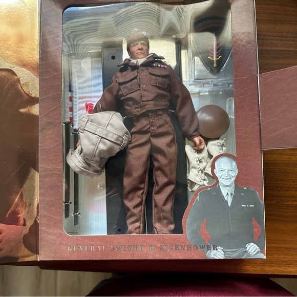 G.I. Joe Classic Collection General Dwight D. Eisenhower Action Figure - Picture 2 of 6